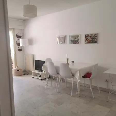 Grand 2p Hyper Centre 1mn De Tout ! *